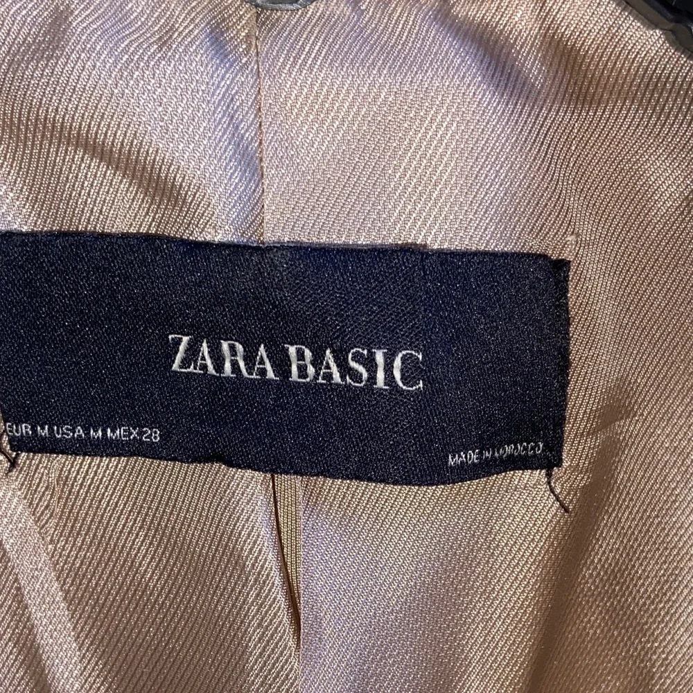 Sale! Elegant Tan Women's Coat, Zara, size M - Picture 7 of 10